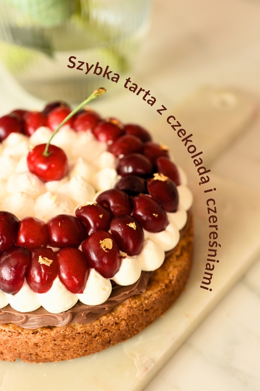 Szybka tarta z czereśniami, czekoladą i kremem